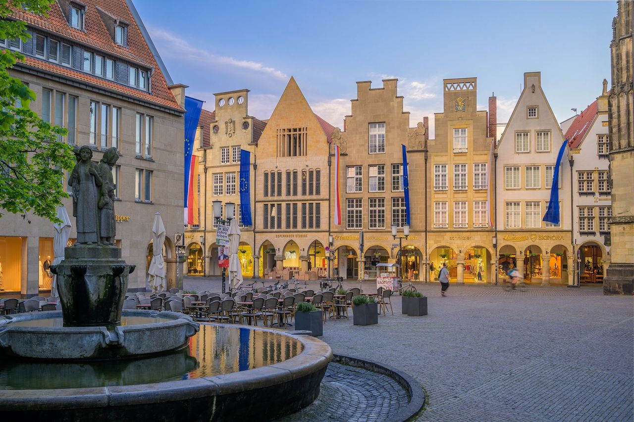 Innenstadt von Münster mit Einkaufspassagen Innenstadt von Münster mit Einkaufspassagen