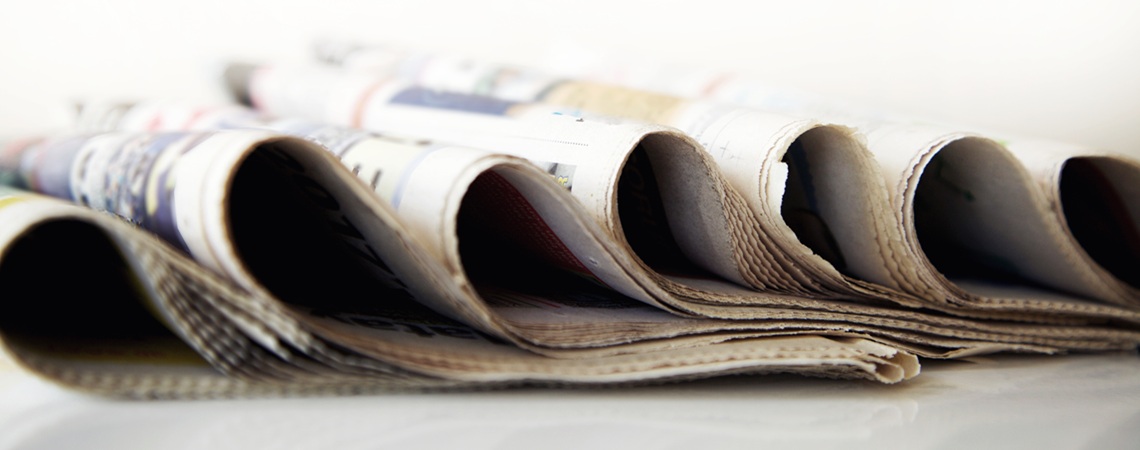 Stapel Tageszeitungen Stapel Tageszeitungen