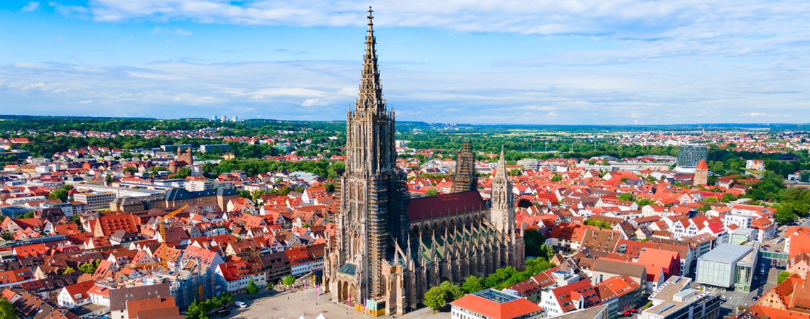 Luftaufnahme vom Ulmer Dom und Umgebung Luftaufnahme vom Ulmer Dom und Umgebung